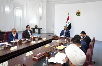 الزيدي يوجّه بتثبيت "فئة جديدة" على الملاك وملاحقة الأموال المهربة