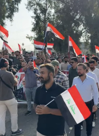 كركوك.. مئات العمال يحتجون أمام "نفط الشمال" للمطالبة بمستحقاتهم وإلغاء قرارات فصلهم